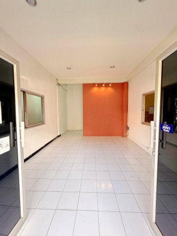รูป โรงงานพื้นที่สีม่วง และโกดัง 2 ชั้น MMC นวนคร ม.ธรรมศาสตร์ รังสิต สำนักงาน 8 ห้อง 2 น้ำ คลองหนึ่ง อ.คลองหลวง 242ตร.ว. 1400ตรม. - รูปที่ 6/8