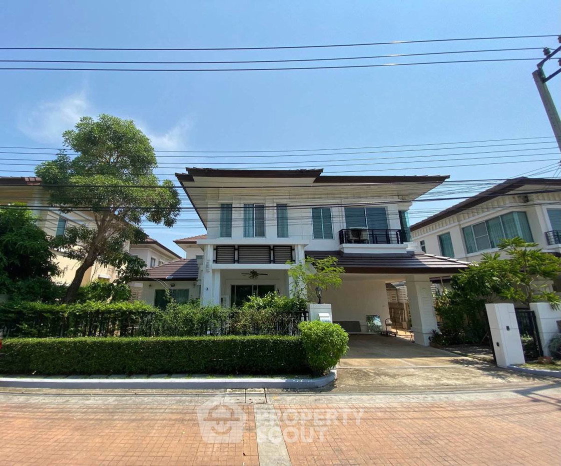 picture Spacious 4-BR House At THE CENTRO Sukhumvit 113 (ID 3162077) - 19/20