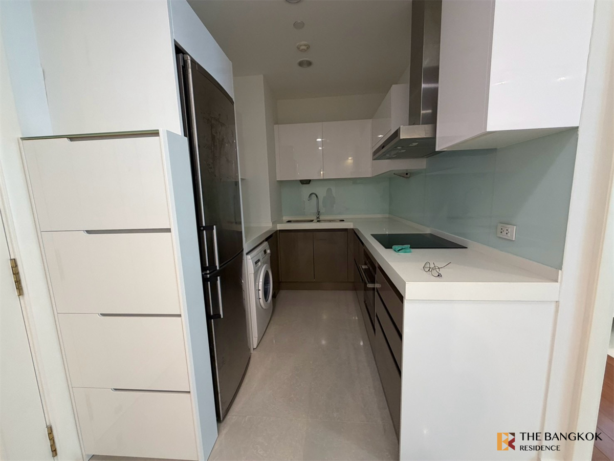 picture Q Langsuan near BTS Ratchadamri Luxury Unit, Ready for You Without the Wait - 8/10