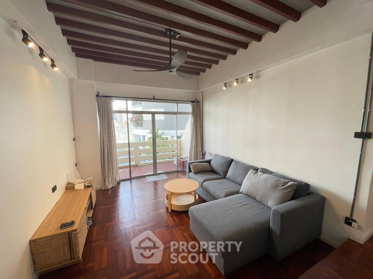 picture Pet-Friendly 3-BR The Heritage Condominium, 200m To BTS Nana (ID 3163216) - 2/27