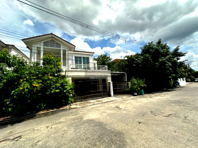 Houses for sale Pathumthani : For Sale House , Baan Burirom Rangsit Klong 4 , Lat Sawai , Lam Luk Ka , Pathum Thani , CX-166890 ✅ Live chat with us ADD LINE @connexproperty ✅