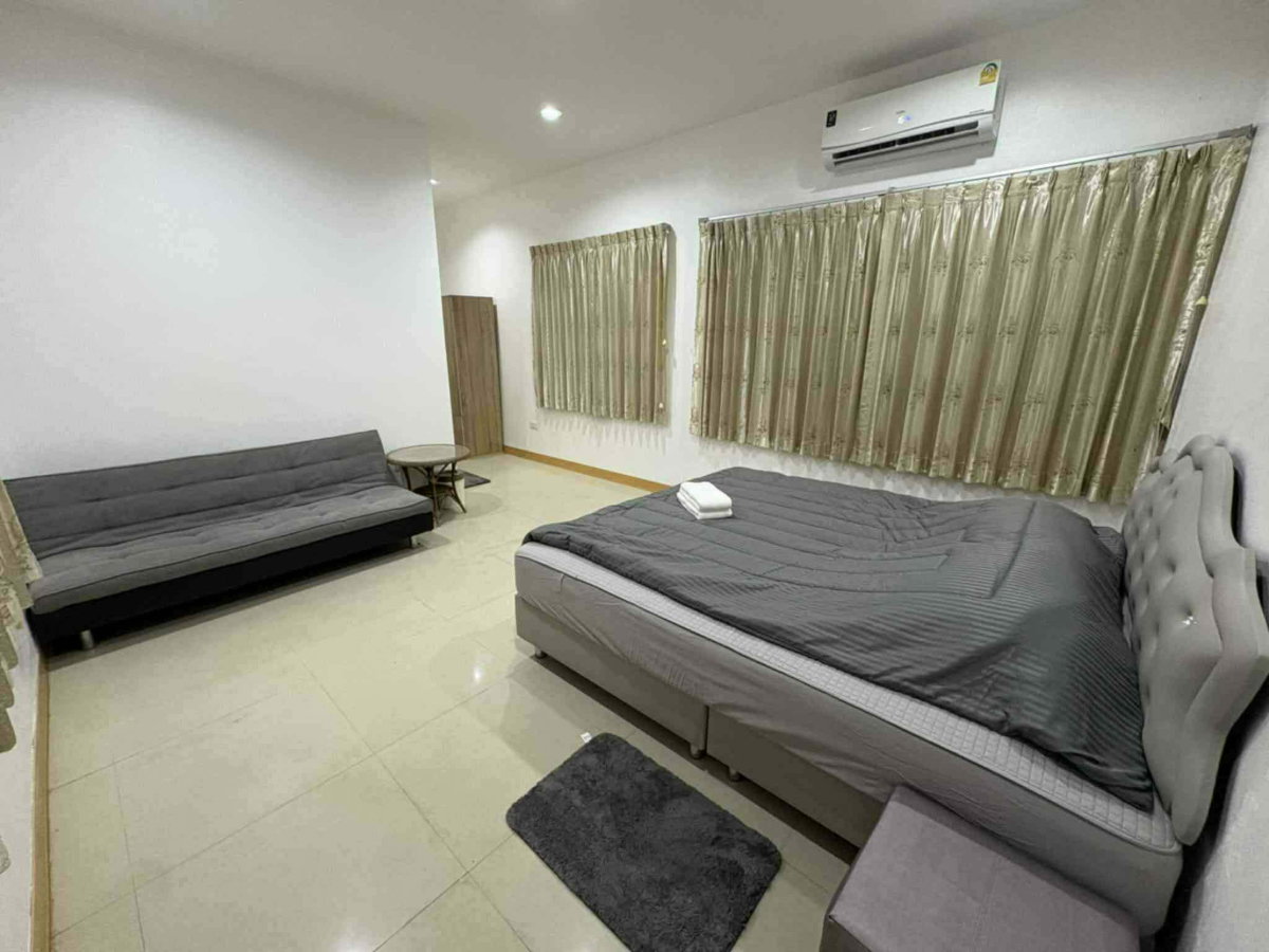 รูป 🏡 ขายพูลวิลล่า พร้อมผู้เช่า รับรายได้ทันที  💰 ราคาขาย 6.7 ล้านบาท  💵 มีผู้เช่าอยู่แล้ว ค่าเช่า 35,000 บาท/เดือน  📄 สัญญาเช่าถึงเดือนสิงหาคม 2570 - รูปที่ 8/26
