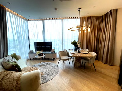 Condos for sale : Ashton Asoke Rama9, free common fees for 3 years, ready to move in.
