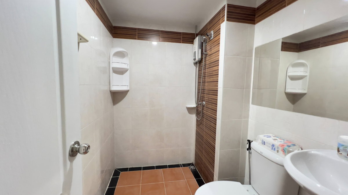 รูป ขายคอนโด Regent Home 2 ซ.พหลโยธิน 67/1 รีโนเวทใหม่ พร้อมเข้าอยู่ ใกล้ BTS สายหยุด ราคาเพียง 1.25 ลบ. - รูปที่ 16/16