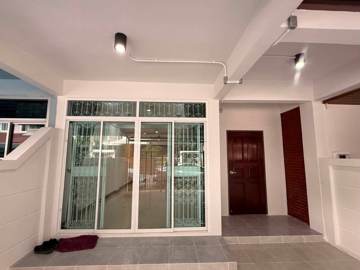 รูป 🏡 FOR RENT บ้านเดี่ยว 3 ชั้น รีโนเวทใหม่ ทำเลสุทธิสาร – อินทามระ 4 ห้องนอน 3 ห้องน้ำ บ้านสวยพร้อมอยู่ ใจกลางเมือง - รูปที่ 2/9