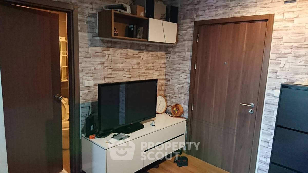 picture 1-BR Condo At The Base Sukhumvit 77 Near BTS On Nut (ID 825488) - 4/5