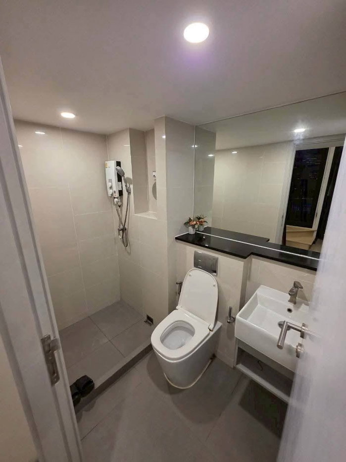 picture For sale KnightsBridge Prime Sathorn Duplex Loft CBD Only THB 5.29M - 7/8
