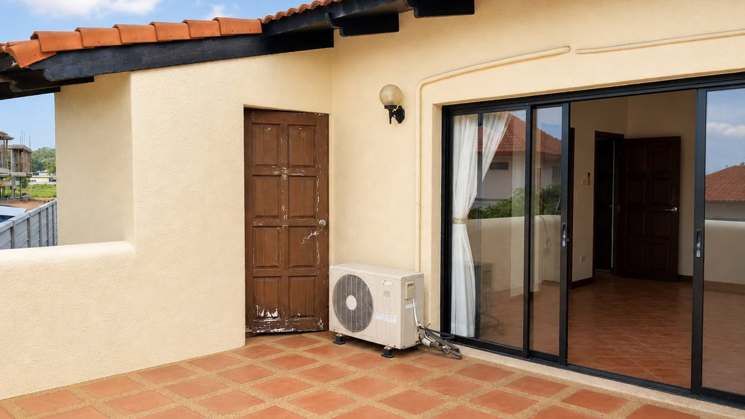 รูป 6 Bedroom Pool Villa for Sale Near Mabprachan Lake Pattaya - รูปที่ 14/23