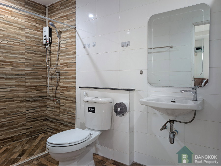 picture Sammakorn Village | Modern 2 Bed 1 Bath Apartment - 8/10