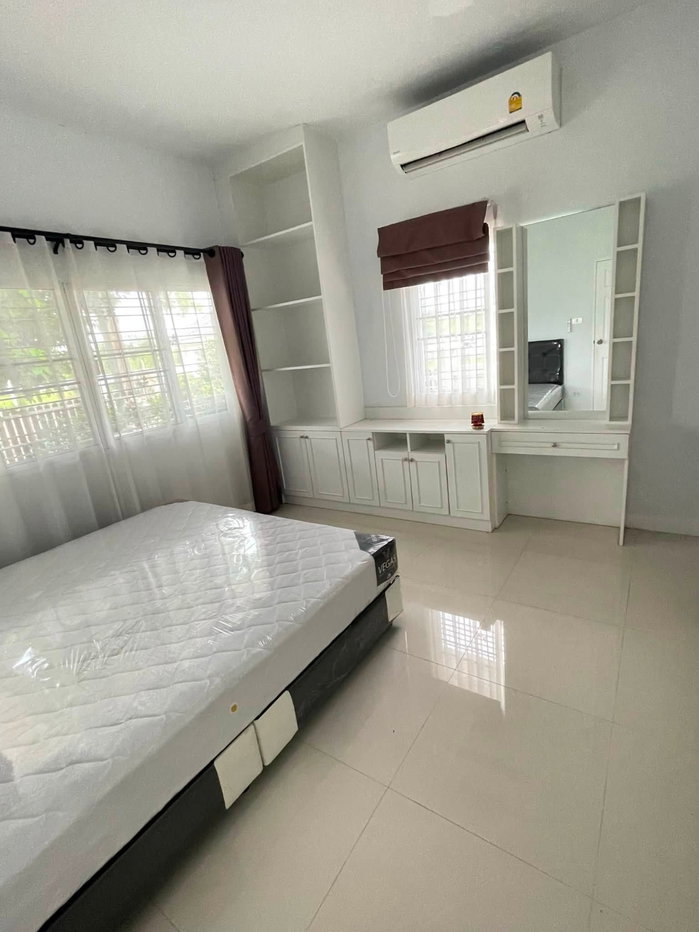รูป 🏡 ขายด่วน! บ้านเดี่ยว โครงการสมหวัง สันกำแพง ฟรีโอน 2.3 ลบ. 📞 063-664-9056 - รูปที่ 11/16