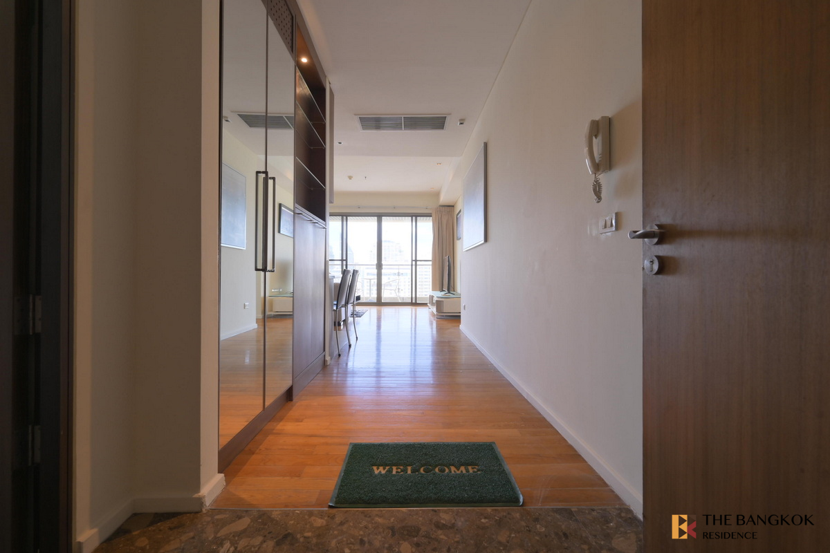 picture The Lakes near BTS Asok Premium Unit Close to All Conveniences - 2/10