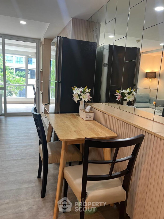 picture 2-BR Condo 200m To BTS Nana At The Trendy Condominium (ID 1579900) - 10/14