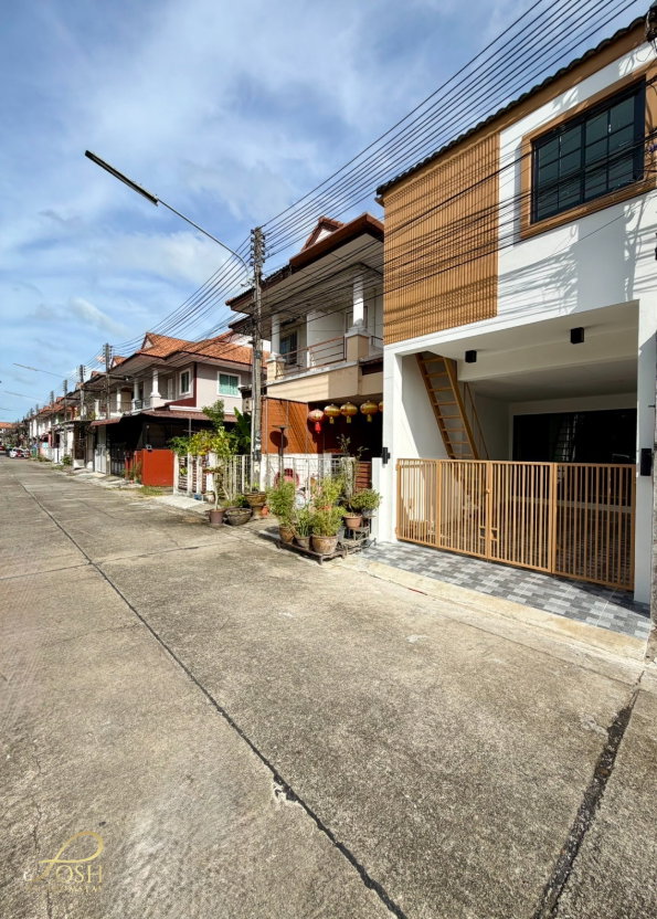 รูป พนาสนธิ์ บ่อแร่, วิชิต ใกล้วงเวียนเมืองทอง ทาวน์โฮม 2 ชั้น รีโนเวทใหม่สไตล์ Modern Minimal ให้ความรู้สึกโปร่งโล่งหน้าบ้านไม่ติดกับหลังอื่น - รูปที่ 7/28