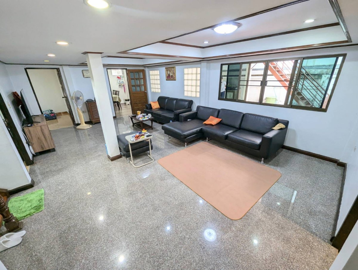 picture HK0214, Detached House for Rent 4Br, ( Ratchada-Huaikhwang ). - 11/15