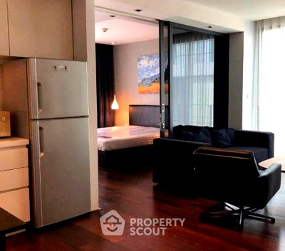 Condos for rent : 1-BR Noble Ambience Sarasin Near BTS Ratchadamri (ID 2735673)