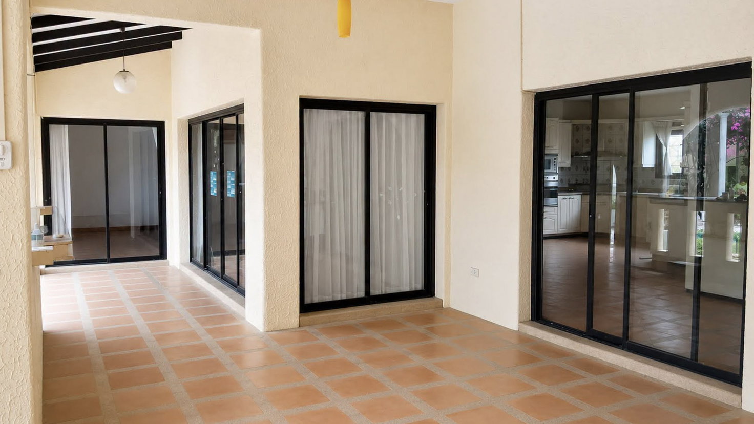 รูป 6 Bedroom Pool Villa for Sale Near Mabprachan Lake Pattaya - รูปที่ 17/23