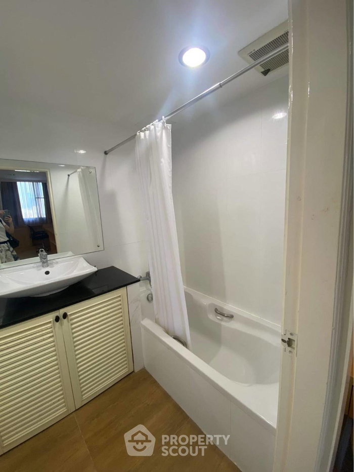 รูป คอนโด 2 ห้องนอน Supalai Place Sukhumvit 39 ใกล้ BTS พร้อมพงษ์ (ID 1167325) - รูปที่ 8/9