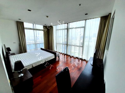 Condos for rent : Athenee Residence 🚅 Near BTS Phloen Chit and Central Embassy.
