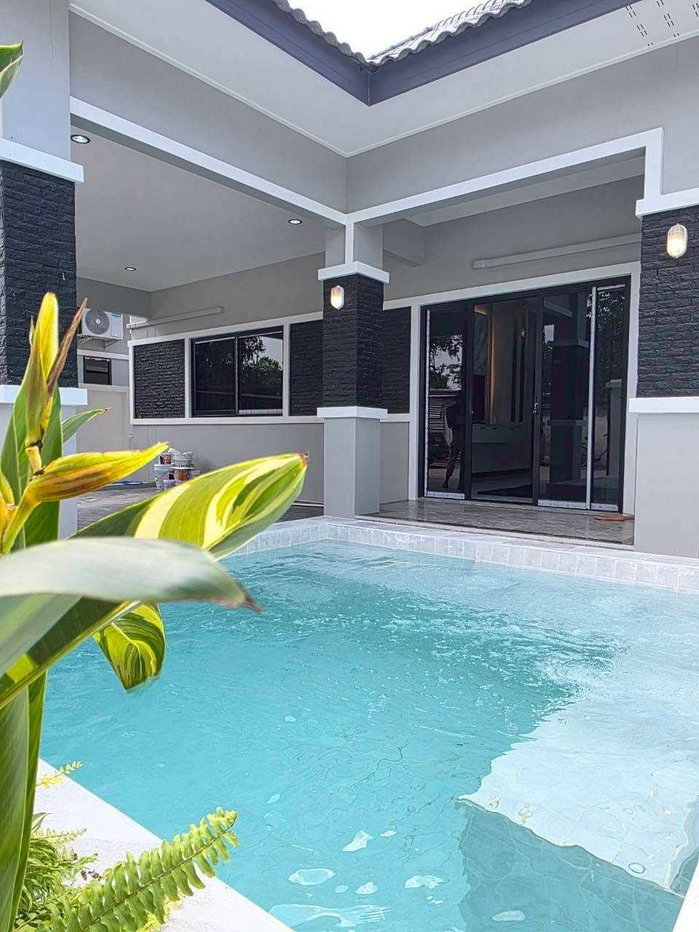 picture Newly built detached house with a private pool, ready to move in. - 16/20
