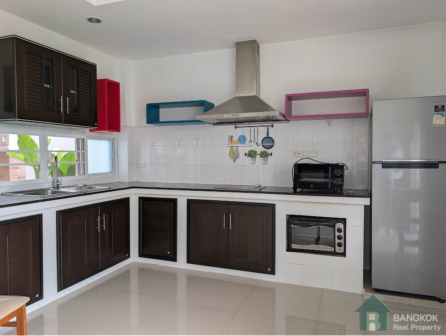 picture Sammakorn Village | Modern 2 Bed 1 Bath Apartment - 3/10