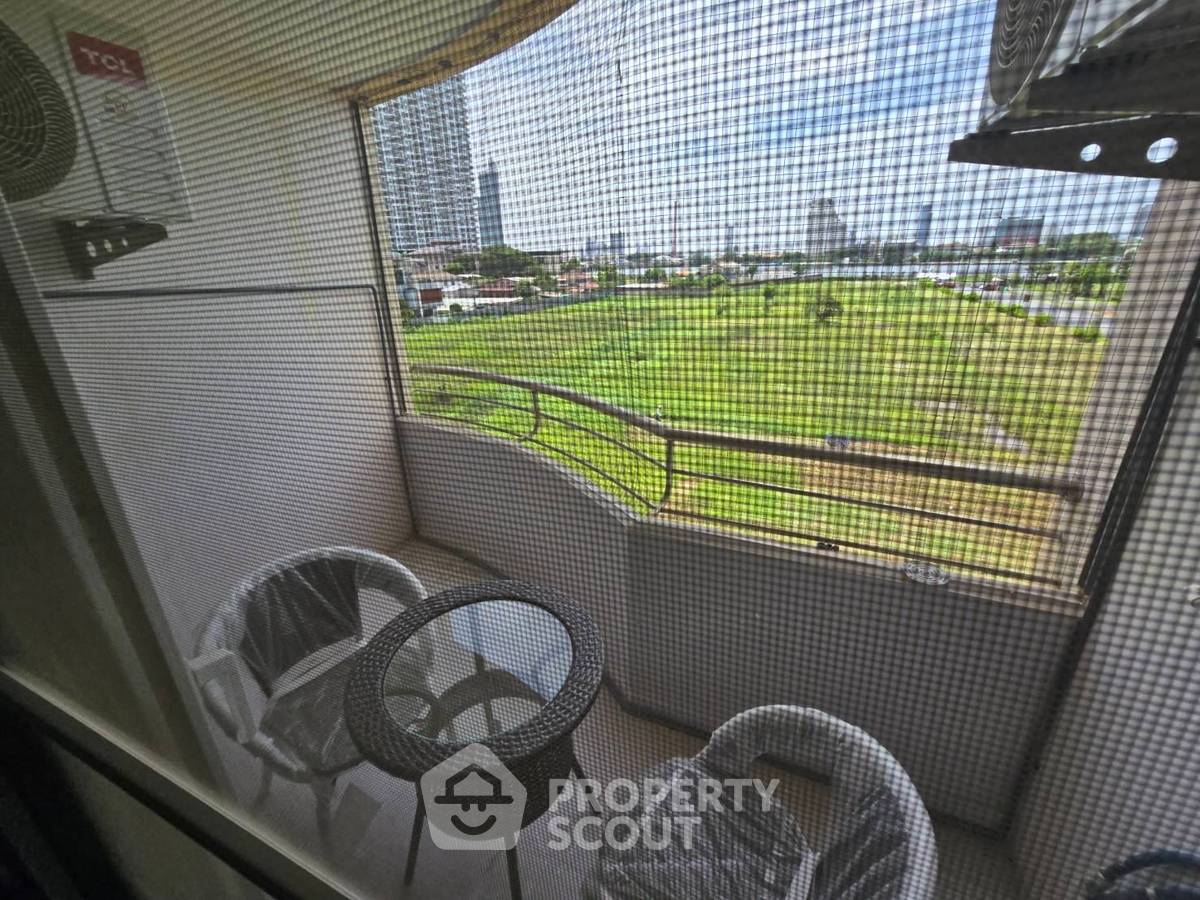 picture 3-BR Condo At Charoennakorn River Place, Thon Buri (ID 3163080) - 9/12