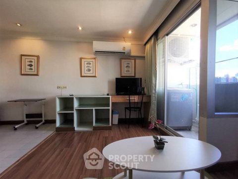 คอนโด 1 ห้องนอน First Tower Condominium ใกล้ BTS เพลินจิต (ID 997011)