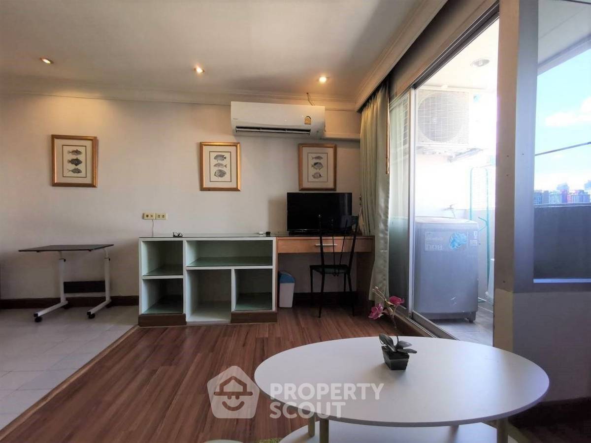 รูป คอนโด 1 ห้องนอน First Tower Condominium ใกล้ BTS เพลินจิต (ID 997011) - รูปที่ 1/6
