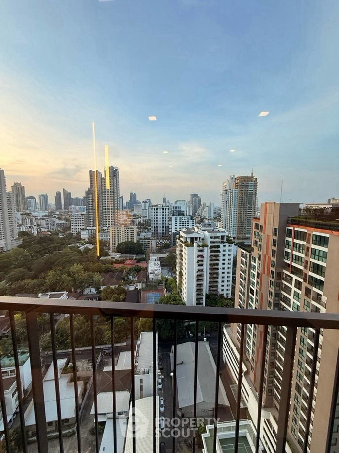 picture 21st-Floor 3-BR At Noble State 39 Near BTS Phrom Phong (ID 2872517) - 12/17