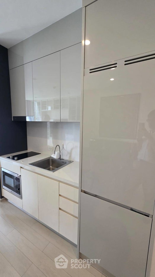 picture 30th-Floor 2-BR Noble Ploenchit 100m From BTS Phloen Chit (ID 2288967) - 8/13