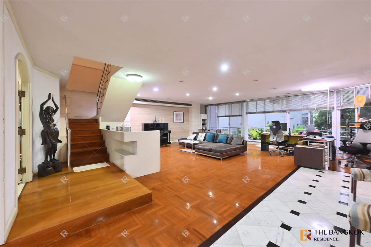picture Premier Condominium near BTS Phrom Phong - 10/10