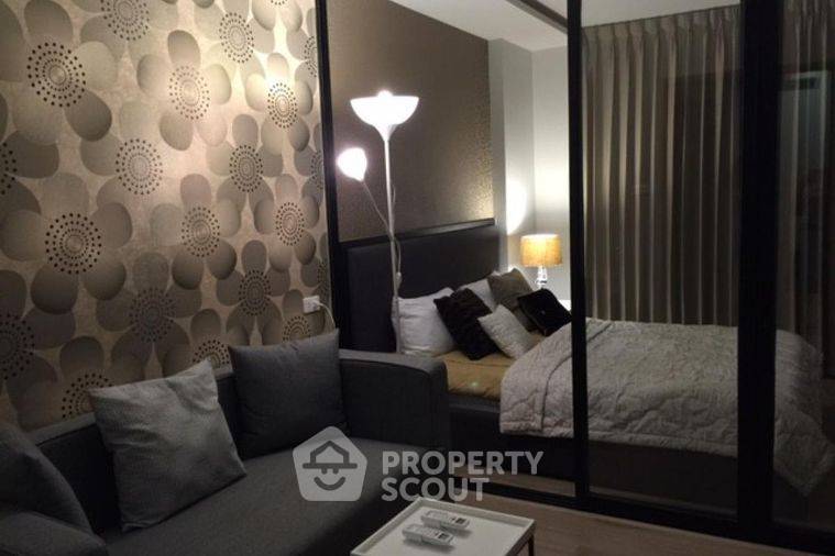 picture 1-BR Condo At The Unique 19 Near MRT Ratchadaphisek (ID 408490) - 2/10