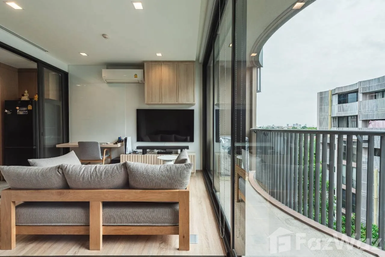 picture Rare Corner Unit with Spacious Balcony 6105806 - 8/26