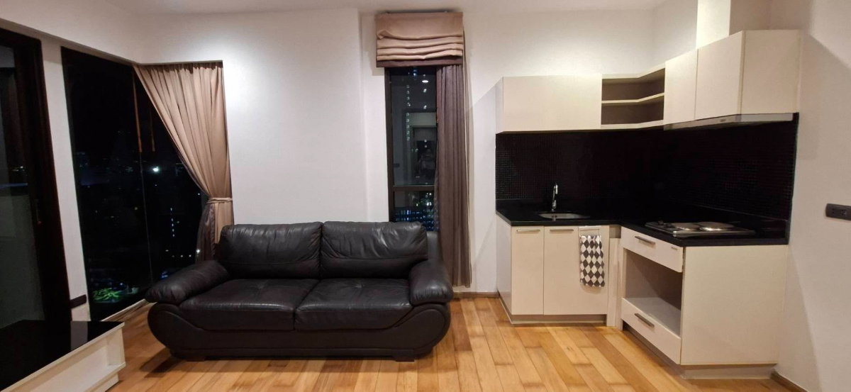 picture Code: 26KJ4133 for rent Fuse Sathorn - Taksin 🔥🔥 Line ID: @kjcondo (with @)🔥🔥 - 1/5