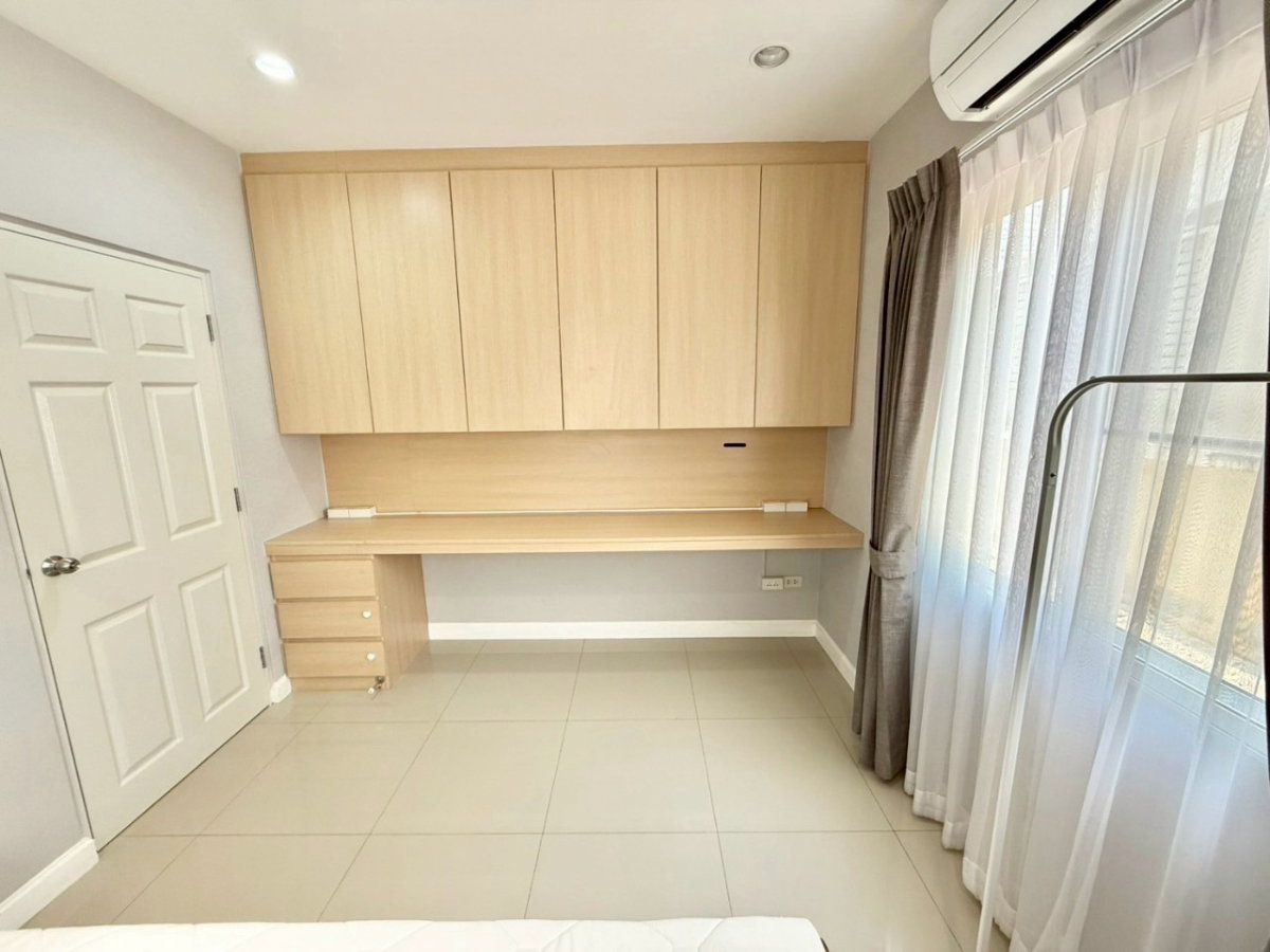 รูป 🏡 ให้เช่าบ้านเดี่ยว 2 ชั้น   บ้านสวยในโครงการ  พร้อมระบบรักษาความปลอดภัย เหมาะสำหรับครอบครัวที่กำลังมองหาบ้านพักอาศัยคุณภาพ  #ASP-H0670 - รูปที่ 10/41