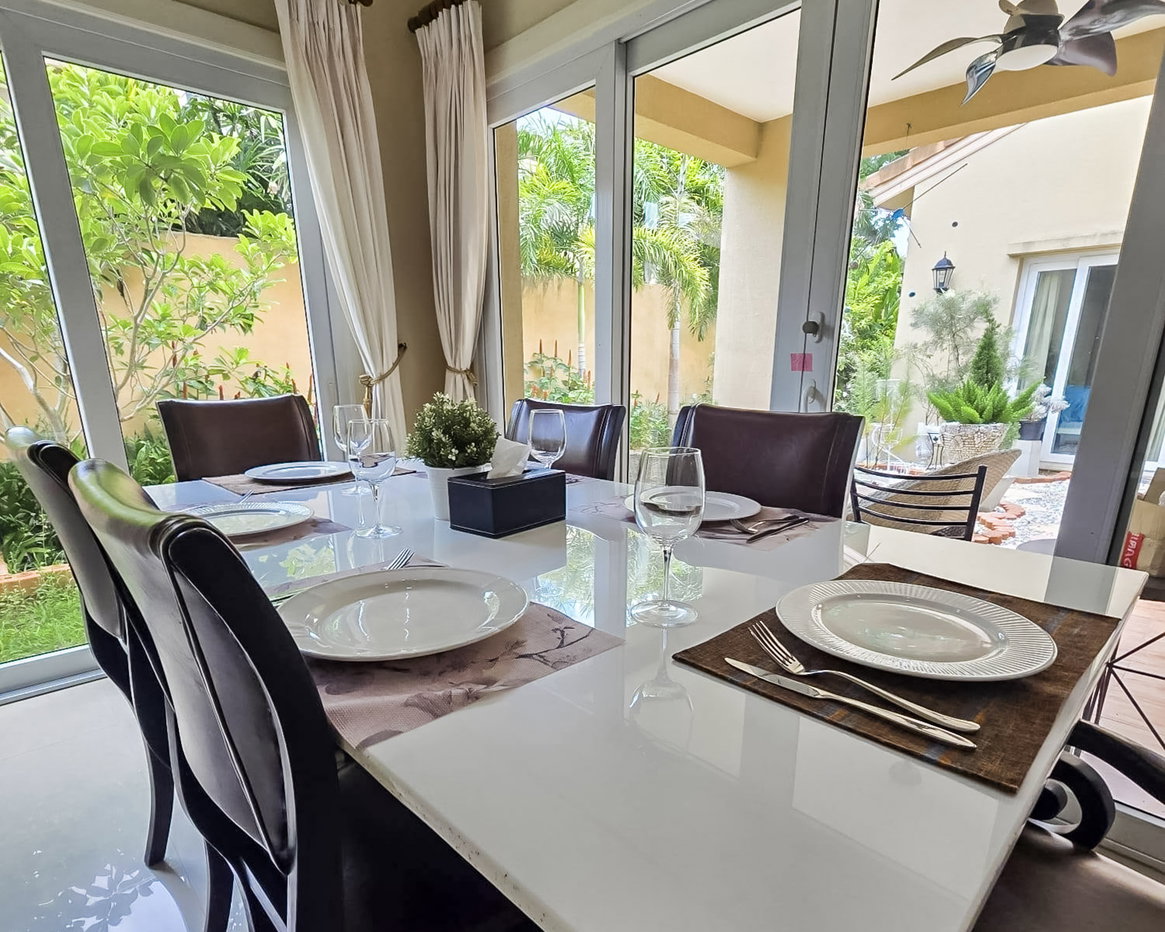 picture 3 Bedroom Modern Loft Mediterranean Pool Villa for Rent Pattaya - 8/16