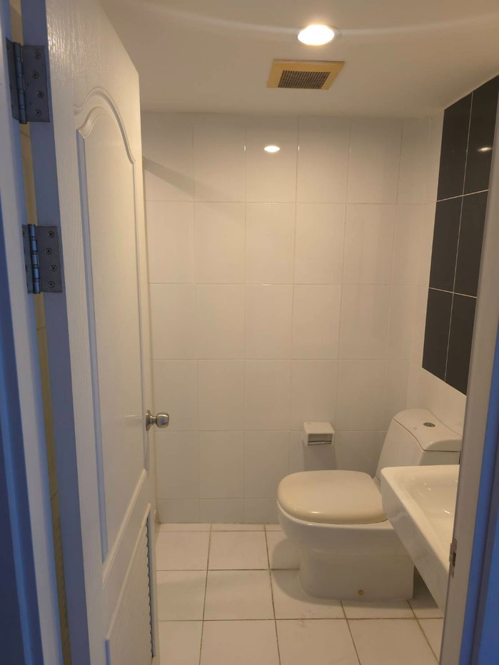 picture The Raffles Condominium 2 Bedroom - 33/34