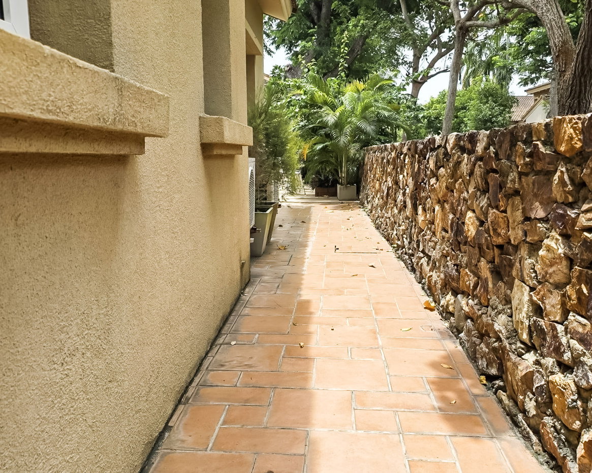 picture 3 Bedroom Modern Loft Mediterranean Pool Villa for Rent Pattaya - 15/16