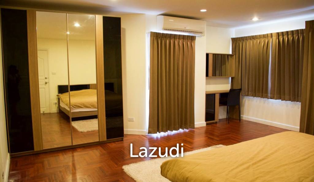 picture 2 Beds 144 Sqm Silom Condominium - 13/19