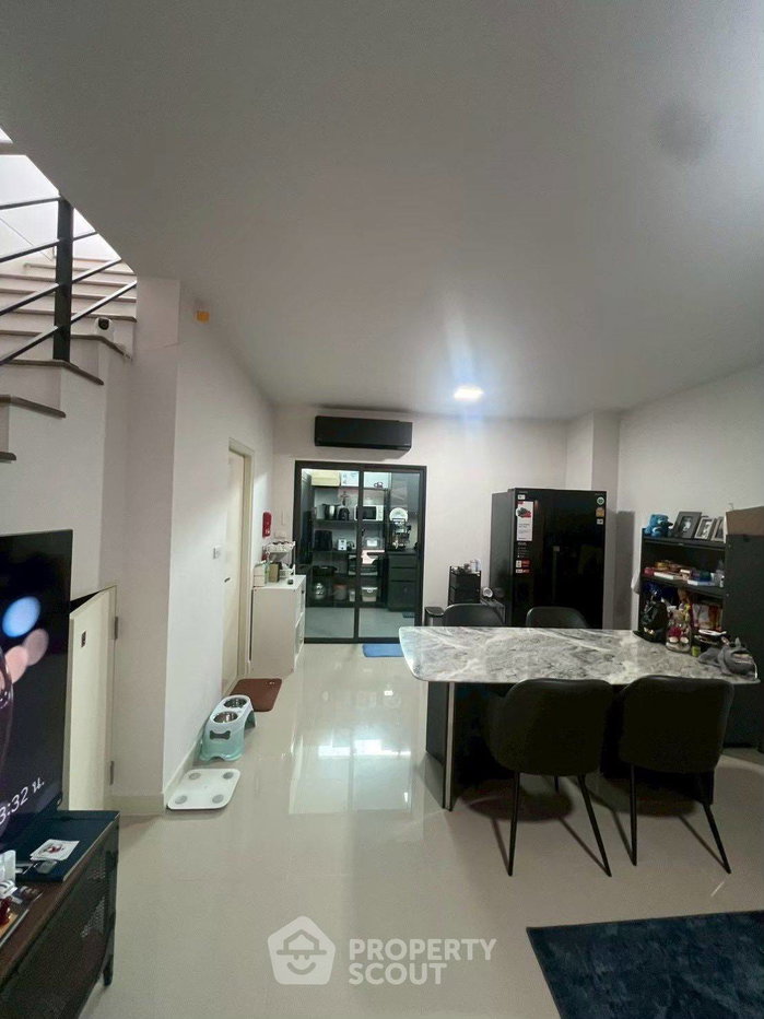 รูป ทาวน์เฮาส์ 3 ห้องนอน 204 ตร.ม. ให้เช่า Baan Klang Muang Sukhumvit Onnut (ID 2594056) - รูปที่ 4/13