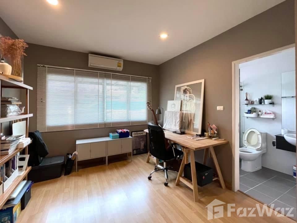 picture Luxurious Modern Abode Embarked in Lumpini Town Place 1171786 - 8/13