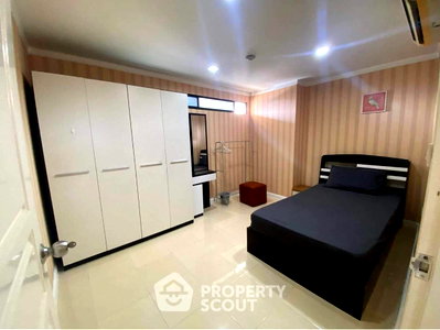 คอนโดให้เช่า : คอนโด 2 ห้องนอน Supalai Place Sukhumvit 39 ใกล้ BTS พร้อมพงษ์ (ID 1167325)
