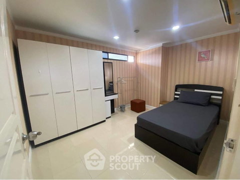 คอนโด 2 ห้องนอน Supalai Place Sukhumvit 39 ใกล้ BTS พร้อมพงษ์ (ID 1167325)