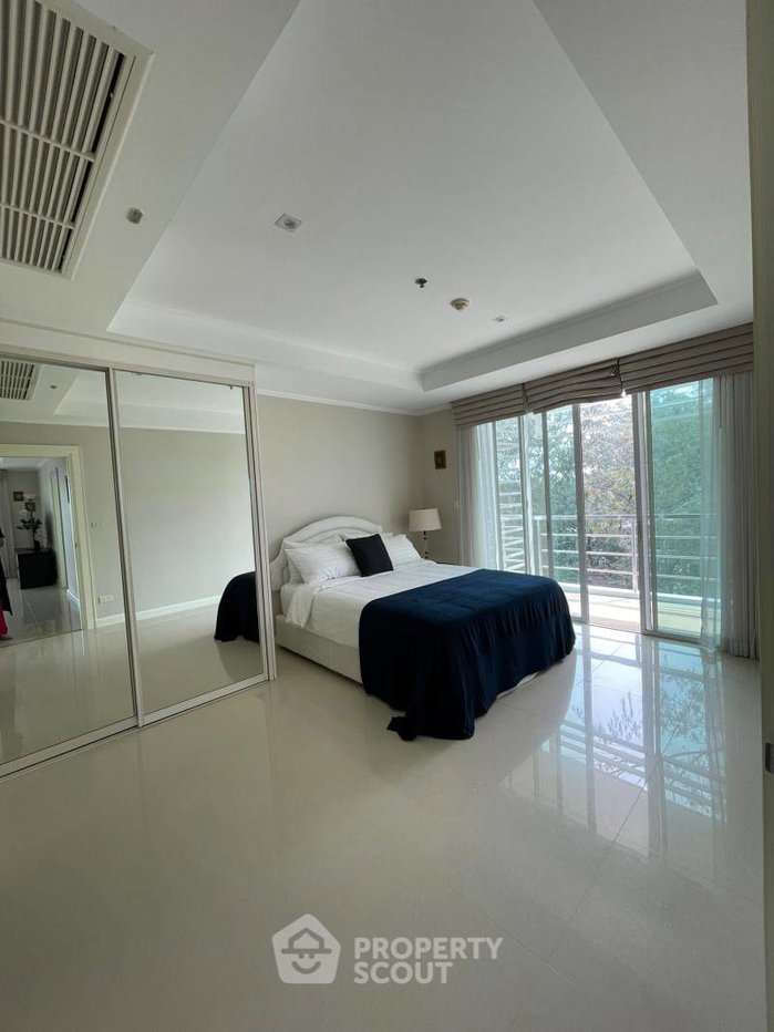 picture Spacious 2-BR 136 Sqm At Pine Shores Condominium, Pattaya (ID 998158) - 4/18