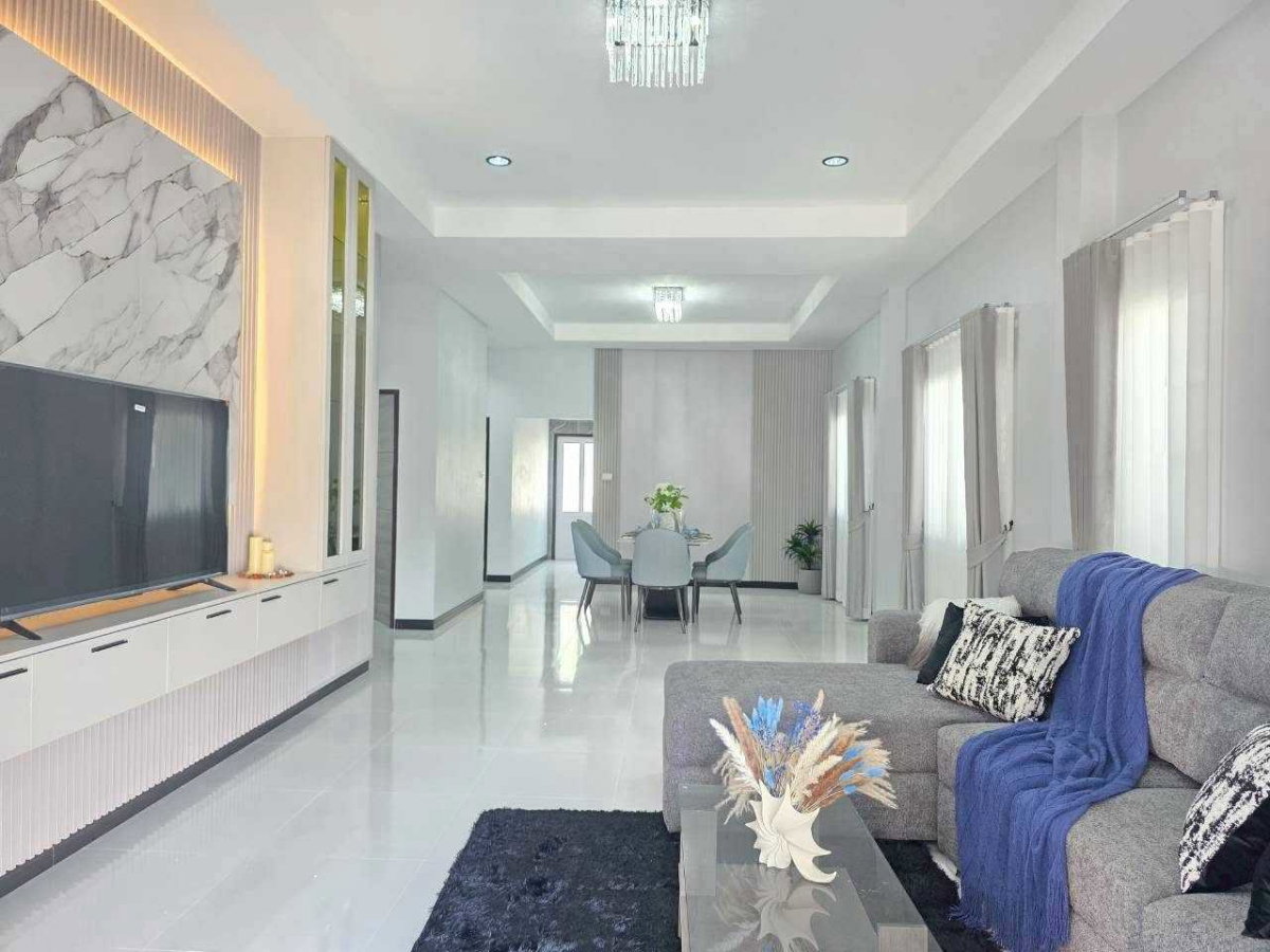 picture Newly built detached house with a private pool, ready to move in. - 10/20