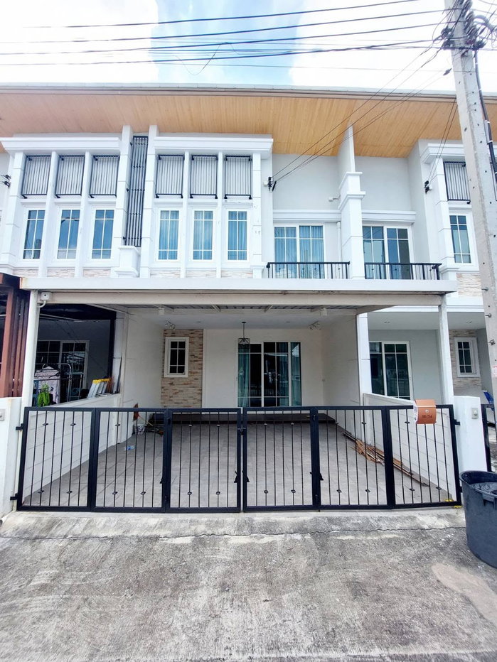 รูป ขายทาวน์โฮม 2 ชั้น หมู่บ้านโกลเด้นทาวน์ รามอินทรา – คู้บอน 27 - รูปที่ 20/21