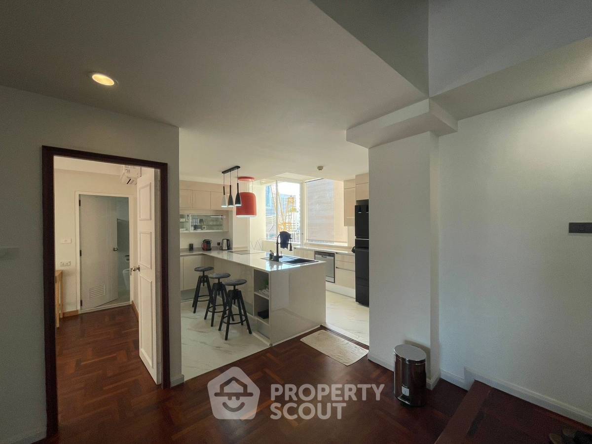 picture Pet-Friendly 3-BR The Heritage Condominium, 200m To BTS Nana (ID 3163216) - 10/27