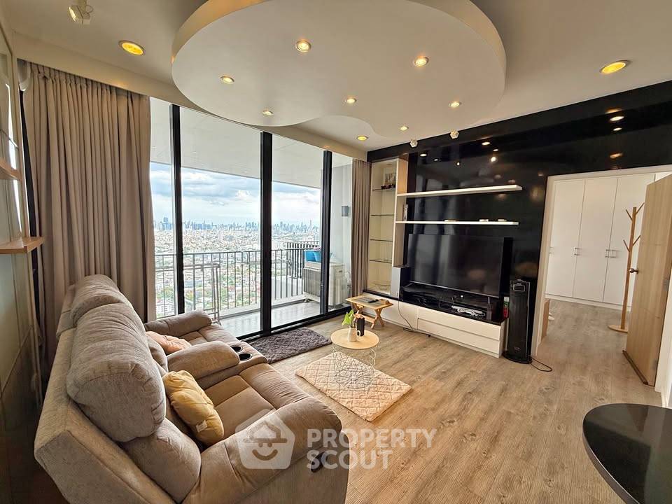 picture 45th-Floor 2-BR At The Issara Ladprao Near MRT Lat Phrao (ID 3168343) - 1/27