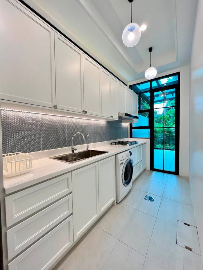 รูป 🏡 ปล่อยเช่า บ้านกลางเมือง Classe เอกมัย–รามอินทรา 4 ห้องนอน 4 ห้องน้ำ ทาวน์โฮมหรู 3 ชั้น ทำเลศักยภาพ ใกล้ CDC และ Central EastVille พร้อมเข้าอยู่ - รูปที่ 7/20