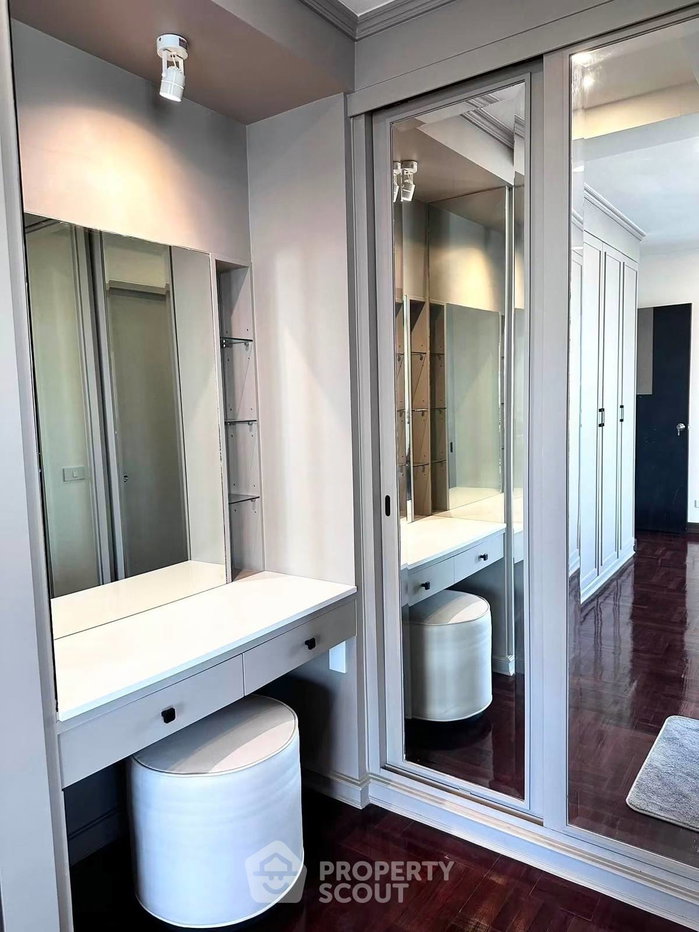 รูป ชั้น 15 คอนโด 3 ห้องนอน ขนาด 200 ตารางเมตร Riverside Villa Condominium 1 (ID 3165906) - รูปที่ 7/11