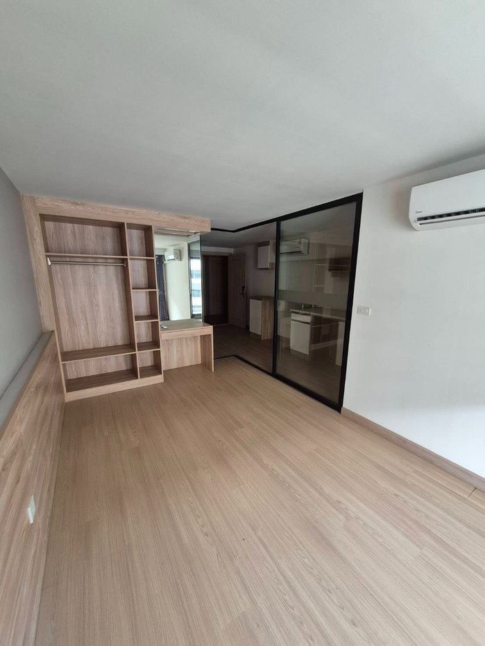 picture Sale LEVEL CONDOMINIUM 2,700,000 - 5/10